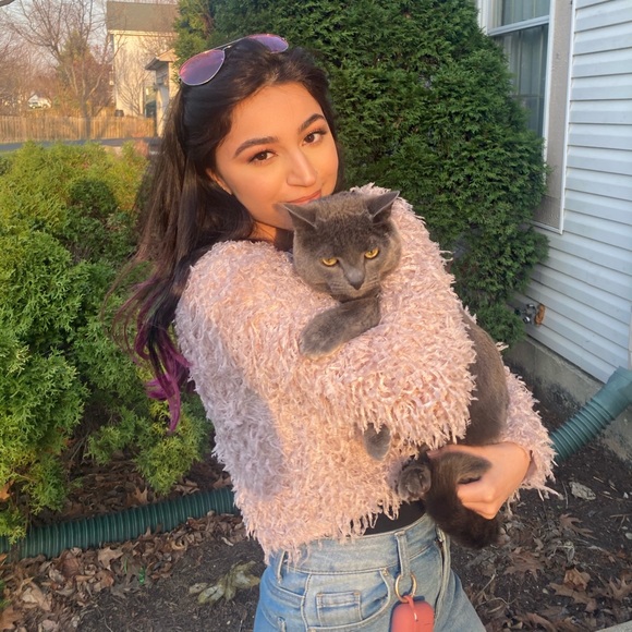 Meet your Posher, Momal - Picture 1 of 1